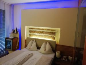 Postel nebo postele na pokoji v ubytování Hotel AVIVA - für Singles & Alleinreisende