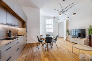 Kuchyňa alebo kuchynka v ubytovaní Elegant apartments located in the centre of Prague