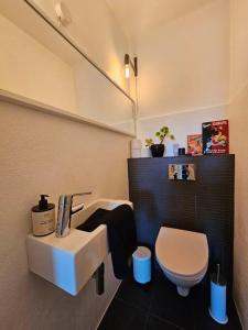 Ванна кімната в Lejlighed med altan og gratis parkering