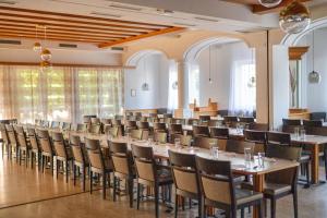 Restoran või mõni muu söögikoht majutusasutuses Hotel Marc Aurel