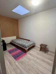 Ένα ή περισσότερα κρεβάτια σε δωμάτιο στο Apartamenty w Poznaniu +15 φωτογραφίες