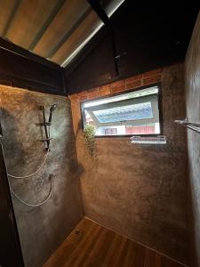 Koupelna v ubytování The Legend Homestay.