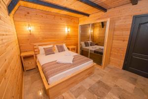 Postel nebo postele na pokoji v ubytování Sea Hill Faralya
