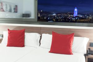 Postel nebo postele na pokoji v ubytování Hotel Best 4 Barcelona