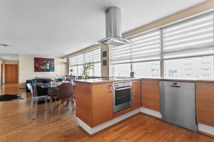 Kuchyň nebo kuchyňský kout v ubytování Baldursbrá Apartment Hverfisgata