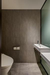 Bagno di Hotel Resonance Taipei, Tapestry Collection by Hilton