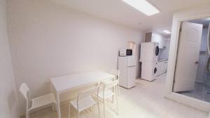 Η κουζίνα ή μικρή κουζίνα στο Woodland Apartment - For foreigners only