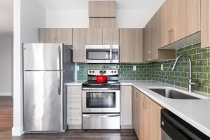 A kitchen or kitchenette at S Lake Union 1BR w Gym Pool Rooftop nr I5 SEA-7