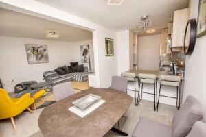 Posezení v ubytování Apartments Vongola