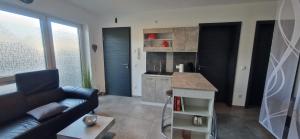 Kuchyň nebo kuchyňský kout v ubytování VivaNatura EifelferienStudio