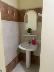 Vonios kambarys apgyvendinimo įstaigoje Nice Suites & Hotels