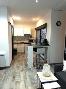 Galeriebild der Unterkunft Cosy T2 Hyper Centre in La Roche-sur-Yon + 6 Fotos