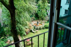 Taman di luar Boutique & Design Hotel AUERSPERG