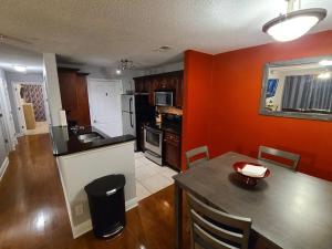 Imagem da galeria de 3 Bedroom Atlanta Condo w/ Balcony em Sandy Springs