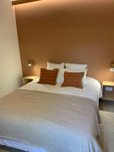 Ένα ή περισσότερα κρεβάτια σε δωμάτιο στο La Chambre des Ecureuils - Bruniquel