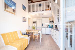 Kuchyň nebo kuchyňský kout v ubytování Mas Bleu