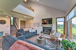 A seating area at The Golf View, boutique Galena getaway!