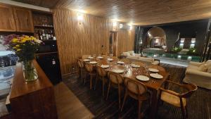 Restavracija oz. druge možnosti za prehrano v nastanitvi Bamboo Estate Legian
