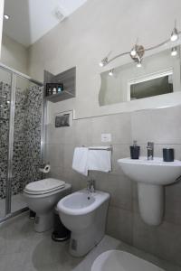 Le Suite Di Via Veneto tesisinde bir banyo