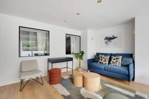 Posedenie v ubytovaní Incroyable appartement - 3BR-8P - Pl de la Nation + 32 fotografií