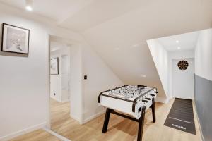 Zdjęcie z galerii obiektu Incroyable appartement - 3BR-8P - Pl de la Nation w Paryżu