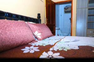 Gambar di galeri bagi k-spot 1 bedroom flat apartment di Kampala