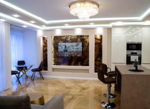 Kuchyňa alebo kuchynka v ubytovaní Dream Apartman 2 with Free Parking
