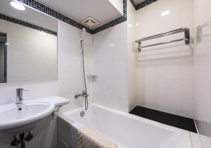 Baðherbergi á Hub Hotel - Zhongshan Branch