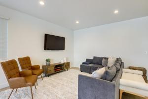 Setusvæði á Inviting American Fork Home with Community Pool!