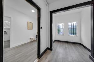 Gallery image of Historic Hidden Gem: 2 Bedroom Apartment in Miami