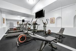 Fitnesscenter och/eller fitnessfaciliteter på Nob Hill Hotel