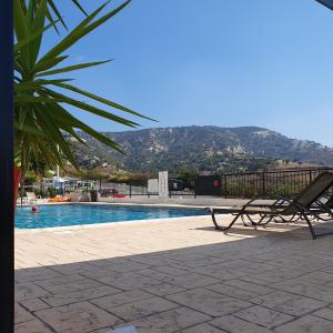 Nespecifikovaný výhled na hory nebo výhled na hory při pohledu z apartmánu