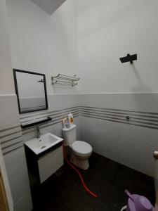 Bilik mandi di M2H Homestay