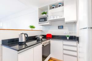 Modern&New Apartment in Palermo - by BueRentals的厨房或小厨房