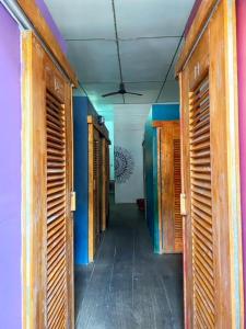 Fotografie z fotogalerie ubytování Pomme Hostel Restaurant & Bar - Private Sleeping Cabins v destinaci Battambang