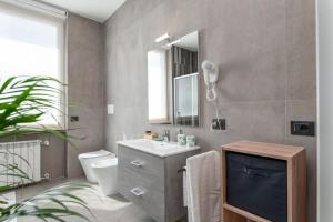 Ένα μπάνιο στο Studio Suite 16 +17 φωτογραφίες
