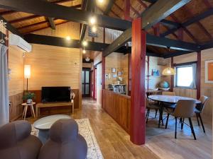 TV a/nebo společenská místnost v ubytování Vacation Rental -otonarisan-一軒家貸切- 駐車場無料