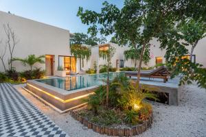 Bazén v ubytování Faisano Boutique Hotel by Cruz Hoteles nebo v jeho okolí