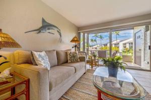 Posezení v ubytování Hale Kamaole 7-169- Ground floor, ocean view, updated Kihei gem