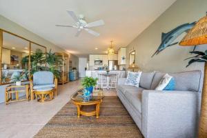 Posezení v ubytování Hale Kamaole 7-169- Ground floor, ocean view, updated Kihei gem