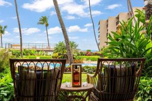 Um jardim no exterior de Hale Ono Loa 114- Ground floor partial ocean view gem