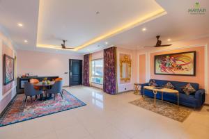 Mayfair Spring Valley Resort Guwahati的休息区