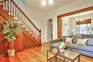 Gallery image of 3 Bedrooms - Darling Harbour - Darghan Street 2 E-Bikes Included in Sydney