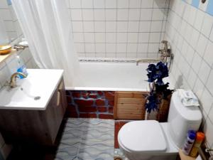 Koupelna v ubytování Guest house Meri Poppins + 37 fotografií