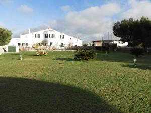 Garður fyrir utan Holiday Home Finca SANT JAUME