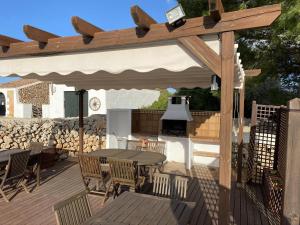 Veitingastaður eða matsölustaður á Holiday Home Finca SANT JAUME