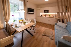 Kuchyň nebo kuchyňský kout v ubytování Appartements am Landschaweg