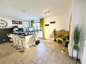 Kuchyň nebo kuchyňský kout v ubytování Sunny Hotel Straubing