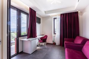 Posezení v ubytování LUAL Bleisure Hotel