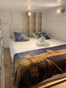 パリにある19 Atelier Montorgueilのツインベッド2台が備わる客室です。